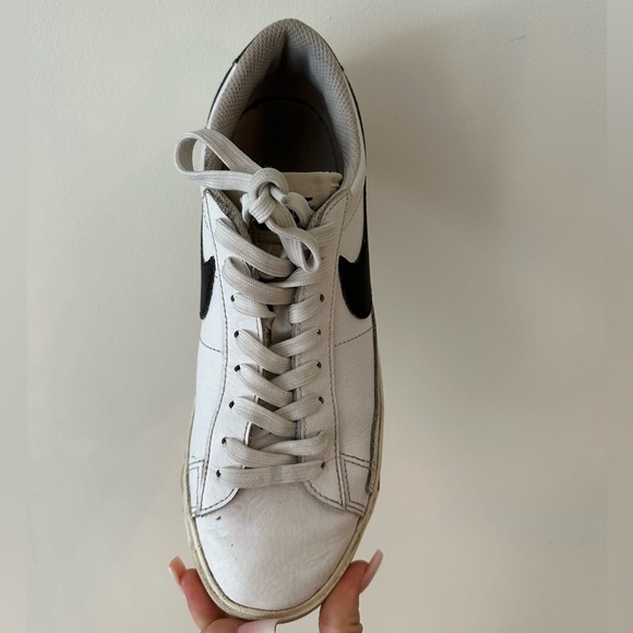 NIKE Blazer Low Leather white/black - Picture 3 of 4